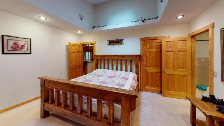 Sleepy Bear Cabin